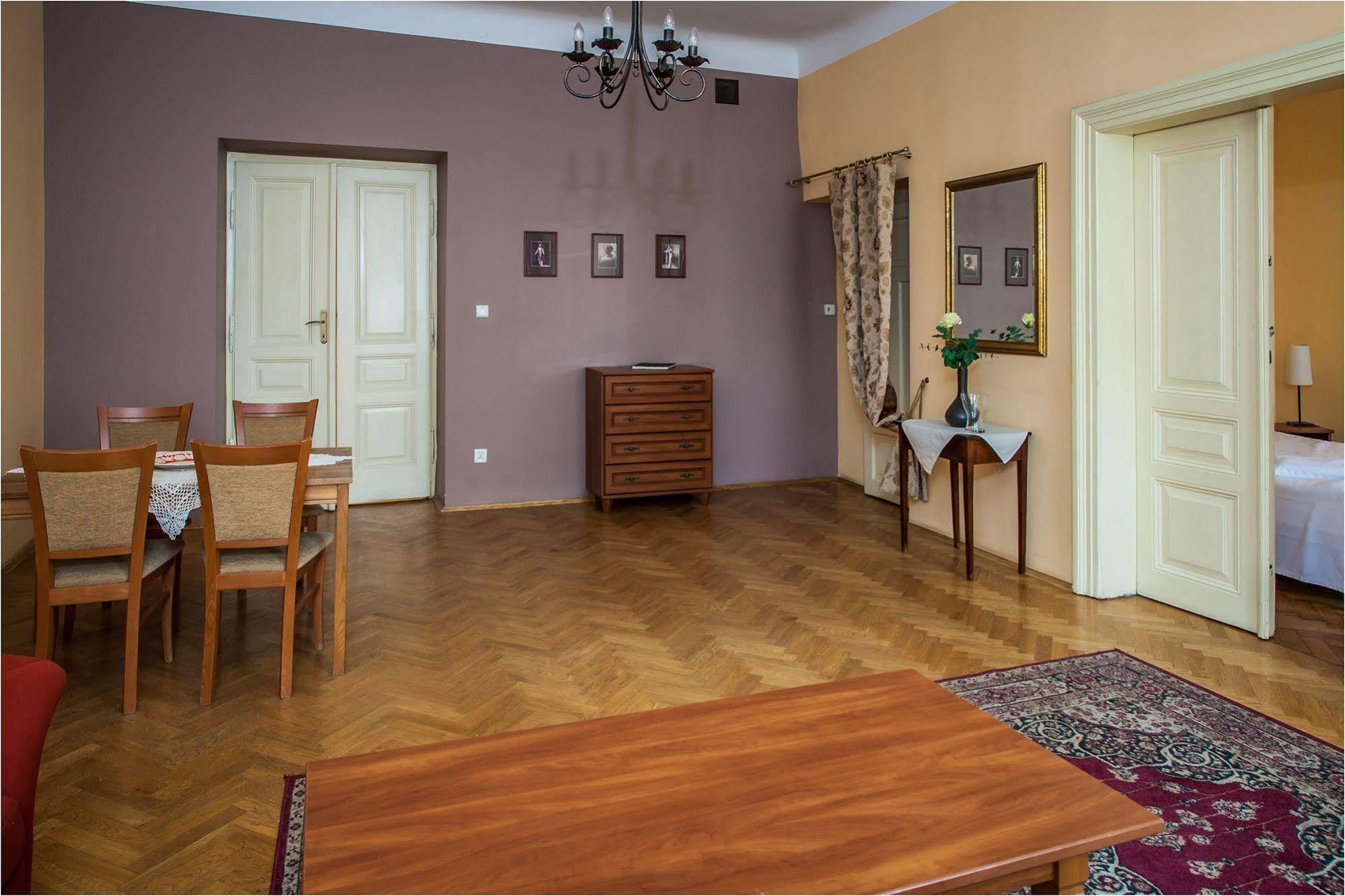 Apartamenty Muzyczny Krakow Luaran gambar